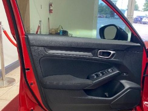 Used 2023 Honda Civic Sport image 7