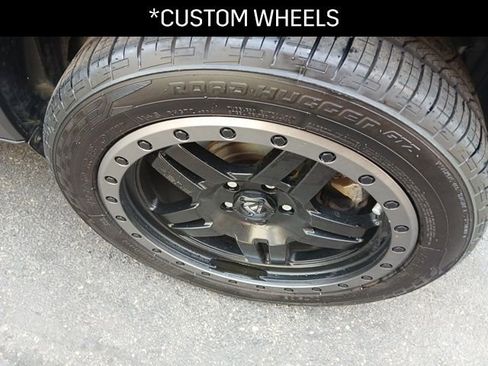 Used 2019 Jeep Cherokee Limited w/ Luxury Group image 8