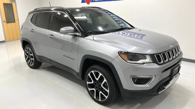 Used 2018 Jeep Compass Limited w/ Navigation Group AWD/4WD image 4