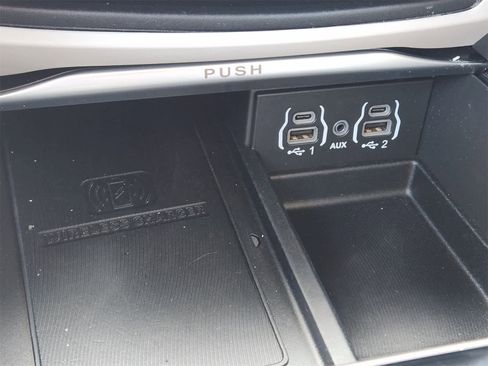 Used 2021 Chrysler Pacifica Limited w/ Premium & Safety Sphere Group image 19