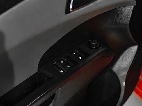 Used 2018 Chevrolet Sonic LT FWD image 40