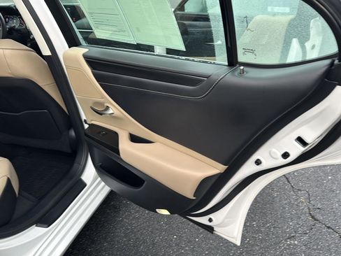 Certified 2021 Lexus ES 350 w/ Accessory Package image 13