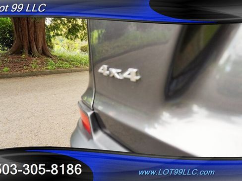 Used 2019 Jeep Cherokee Latitude Plus w/ Cold Weather Group AWD/4WD image 30