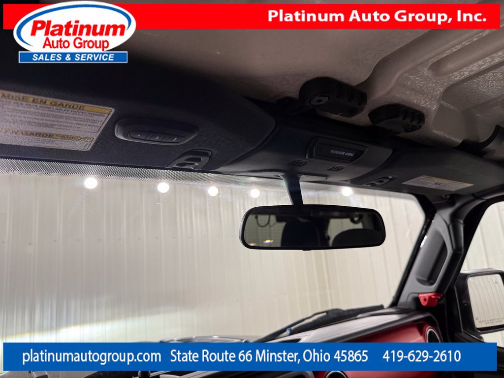 Used 2021 Jeep Wrangler Unlimited Rubicon w/ Dual Top Group AWD/4WD image 23