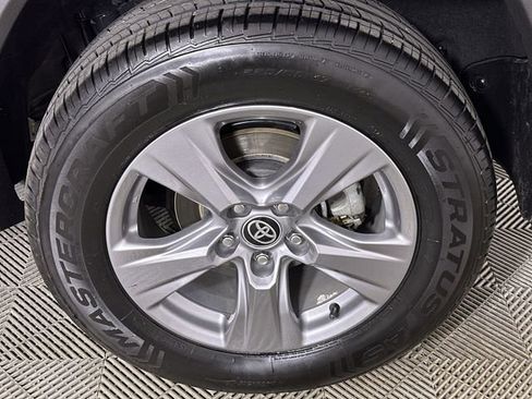 Used 2022 Toyota RAV4 XLE w/ Convenience Package AWD/4WD image 34