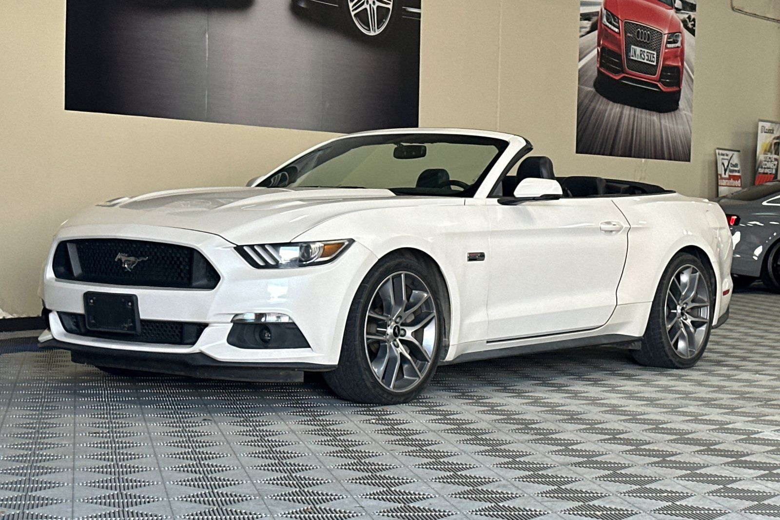 Used 2017 Ford Mustang GT Premium w/ Equipment Group 401A RWD image 8