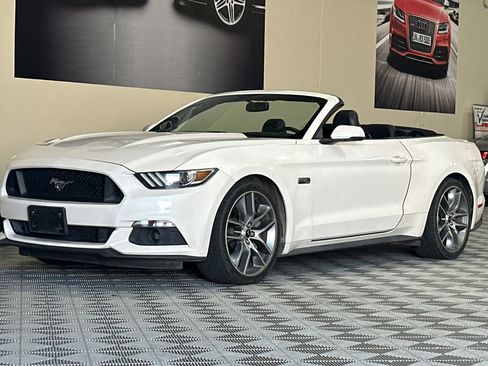 Used 2017 Ford Mustang GT Premium w/ Equipment Group 401A RWD image 8