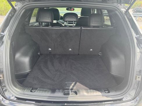 Used 2025 Jeep Compass Limited image 4