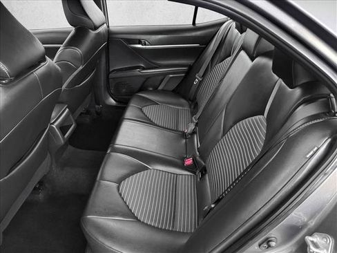 Used 2024 Toyota Camry SE image 17