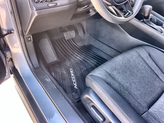 Certified 2025 Honda Accord SE image 3