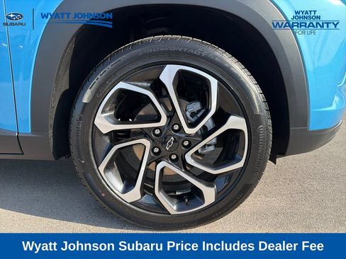 Used 2025 Chevrolet Trax RS w/ Driver Confidence Package FWD image 12