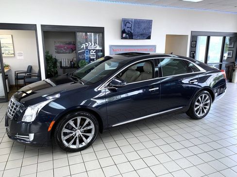 Used 2013 Cadillac XTS Luxury w/ Driver Awareness Package FWD image 3