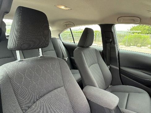 Used 2024 Toyota Corolla LE FWD image 39