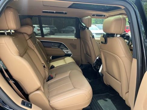 Certified 2026 Land Rover Range Rover Long Wheelbase SE AWD/4WD image 13