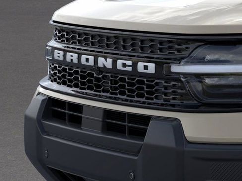 New 2025 Ford Bronco Sport Outer Banks w/ Outer Banks Tech Package+ AWD/4WD image 17