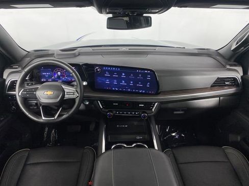 Certified 2025 Chevrolet Tahoe Premier w/ Sun And Tow Package AWD/4WD image 14