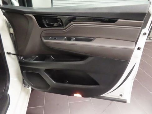 Used 2019 Honda Odyssey Elite image 15