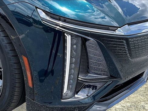 Certified 2024 Cadillac Lyriq Sport w/ Nappa Leather Package AWD/4WD image 32