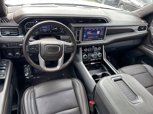 Used 2021 GMC Yukon Denali w/ LPO, Illumination Package image 24