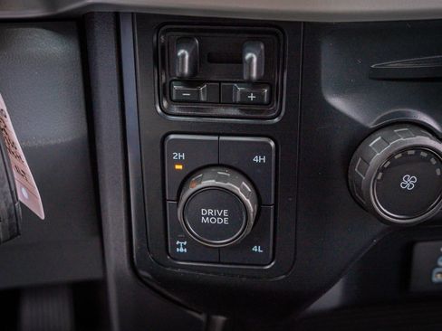 Used 2023 Ford F250 XLT w/ FX4 Off-Road Package image 24