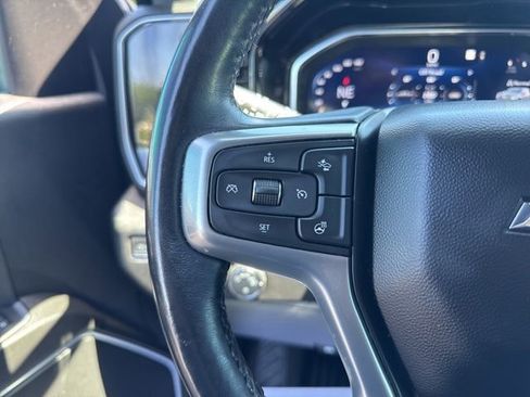 Used 2022 Chevrolet Silverado 1500 LT AWD/4WD image 17