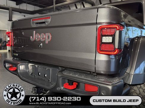 Used 2021 Jeep Gladiator Rubicon AWD/4WD image 13