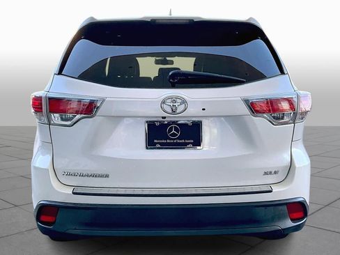 Used 2016 Toyota Highlander XLE image 4