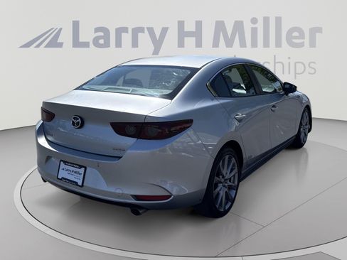 Used 2019 MAZDA MAZDA3 Sedan w/ Select Package FWD image 5