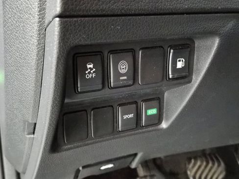 Used 2019 Nissan Rogue S image 21