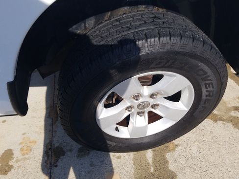 Used 2019 RAM 1500 Tradesman w/ Chrome Plus Package image 23