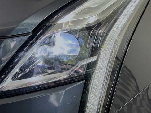 Used 2020 Cadillac XT5 Luxury w/ LPO, Floor Liner Package FWD image 12