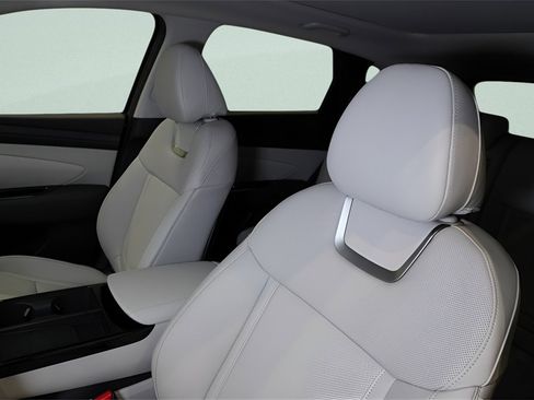 New 2025 Hyundai Tucson Limited image 7
