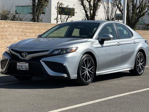 Used 2024 Toyota Camry SE image 8