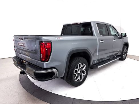 Used 2024 GMC Sierra 1500 SLT AWD/4WD image 21