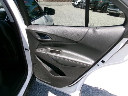 Used 2018 Chevrolet Equinox Premier image 15