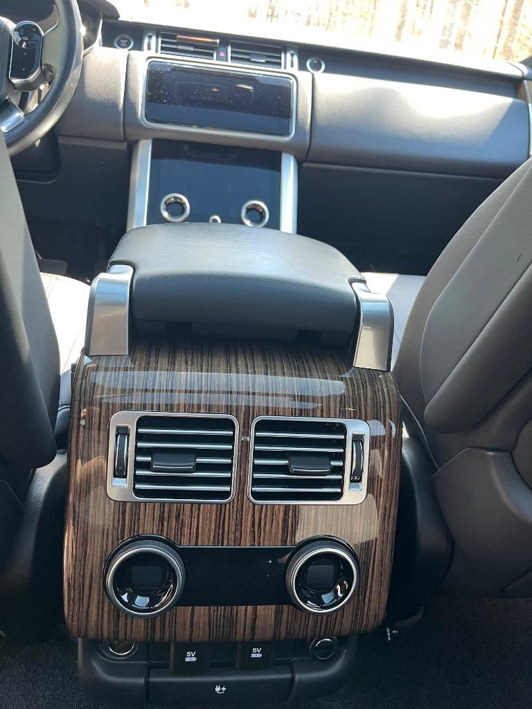 Used 2018 Land Rover Range Rover Supercharged AWD/4WD image 26