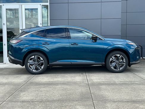 Used 2025 Nissan Murano SL w/ Cargo Package AWD/4WD image 2