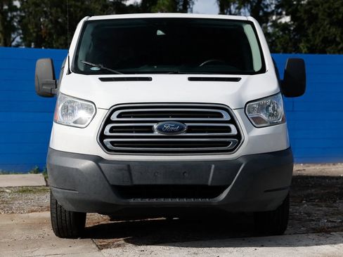 Used 2018 Ford Transit 250 130 Low Roof w/ Exterior Upgrade Package RWD image 10
