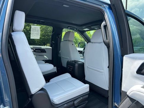 Used 2025 Chevrolet Suburban Premier w/ Sun And Tow Package RWD image 56