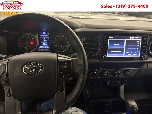 Certified 2020 Toyota Tacoma TRD Off-Road image 13