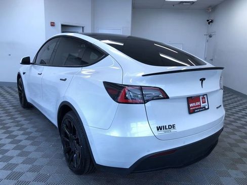 Used 2021 Tesla Model Y Long Range AWD/4WD image 12
