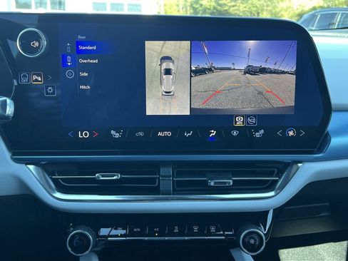 New 2026 Chevrolet Equinox EV LT image 5