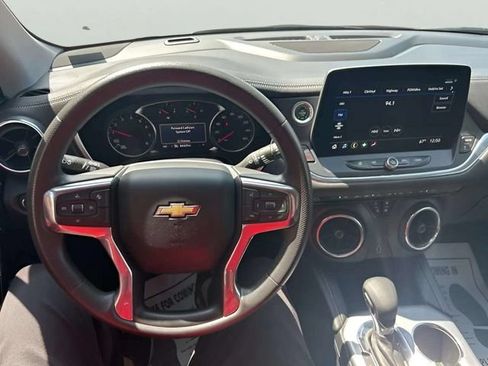 Used 2023 Chevrolet Blazer LT FWD image 6