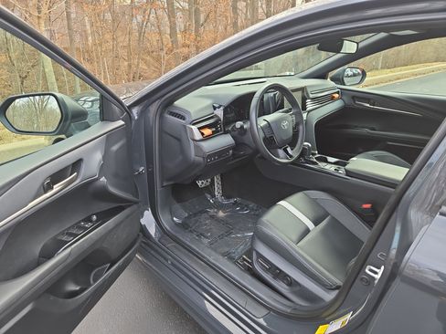 Used 2025 Toyota Camry LE image 11