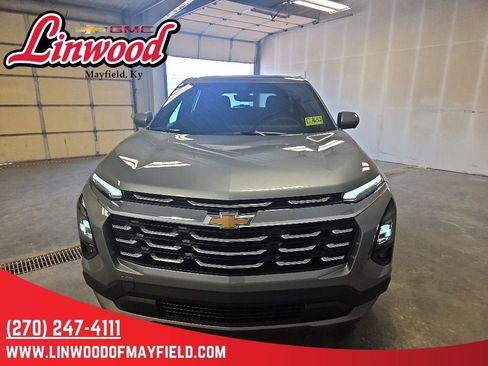 New 2026 Chevrolet Equinox LT FWD image 3