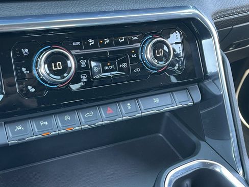 Certified 2025 GMC Sierra 1500 Denali RWD image 29