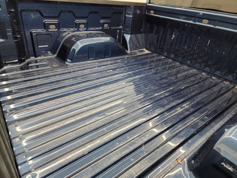 Used 2022 Chevrolet Silverado 1500 RST image 5