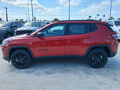New 2026 Jeep Compass Latitude image 5