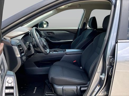 Used 2023 Nissan Rogue S FWD image 8