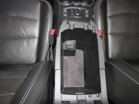 Used 2022 GMC Terrain SLT w/ Tech Package AWD/4WD image 32